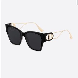 💲4️⃣5️⃣0️⃣Christian Dior 30 Montaigne Sunglasses